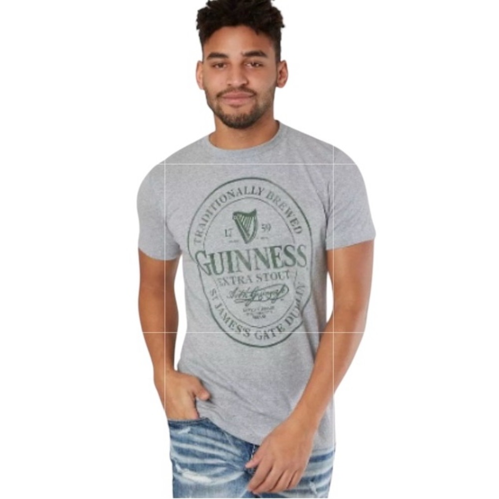 St. Patrick’s Day Guinness Men’s graphic Tee NWT S Gray Classic Logo